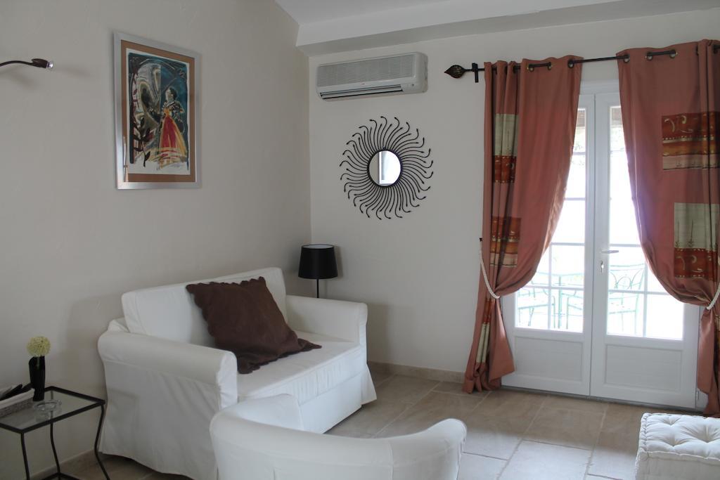 Residence Mas Du Tadorne Saintes-Maries-de-la-Mer Habitación foto